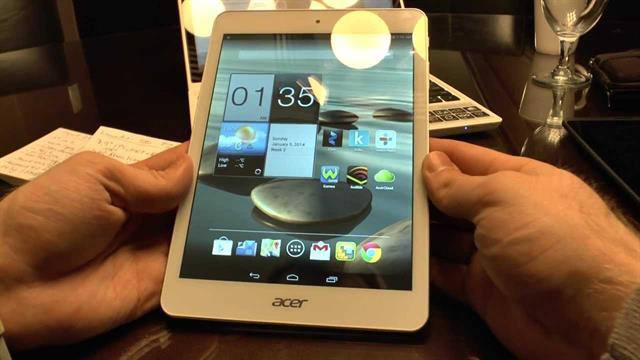 Acer Iconia A1-830 chạy hệ điều hành Android 4.2.1 Jelly Bean khi được bán ra